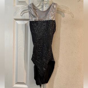 Womens Alpha Factor Leo adult medium